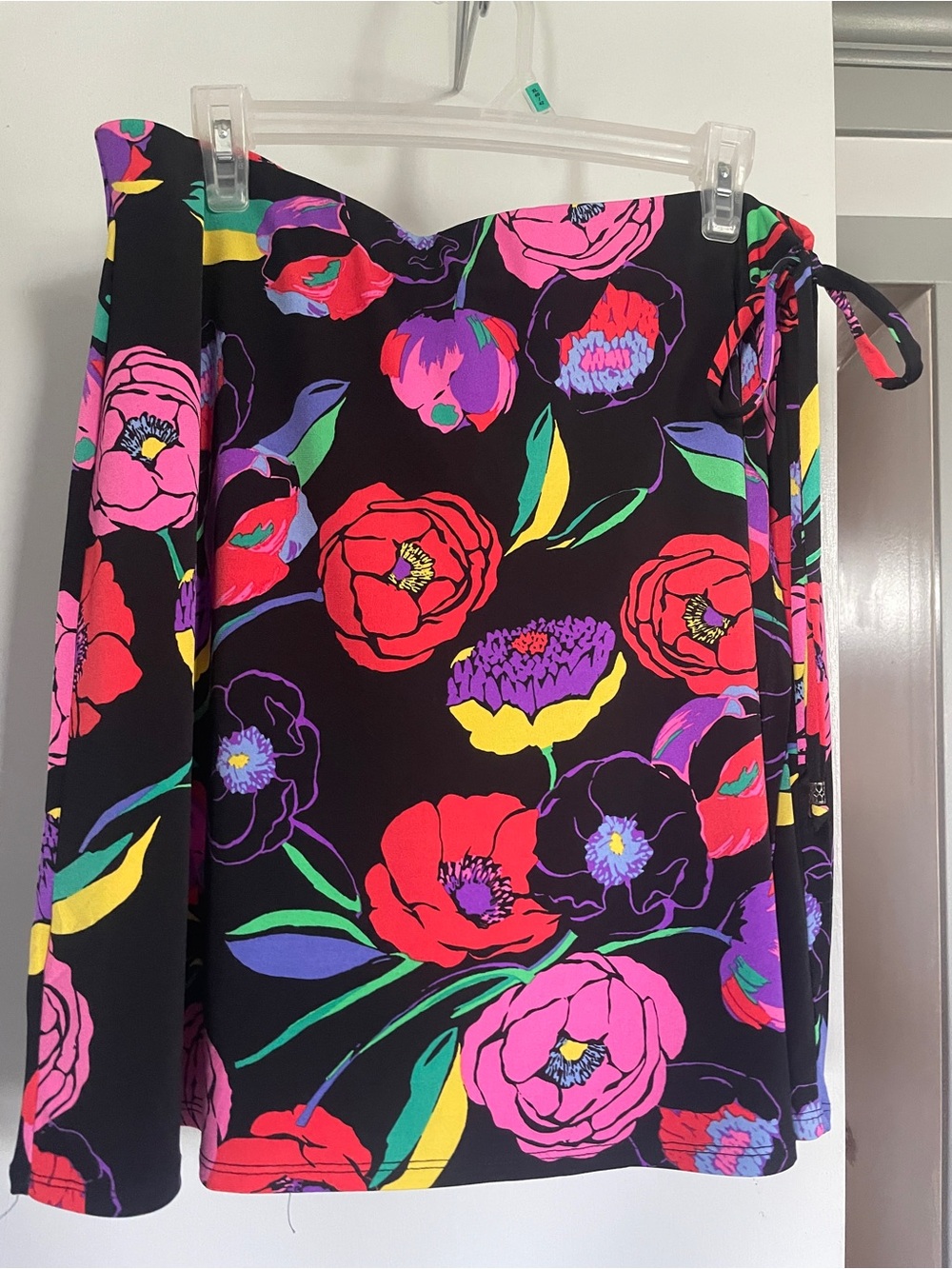 Susan Graver Bold a Floral Wrap Skort in Bright Multicolor size L